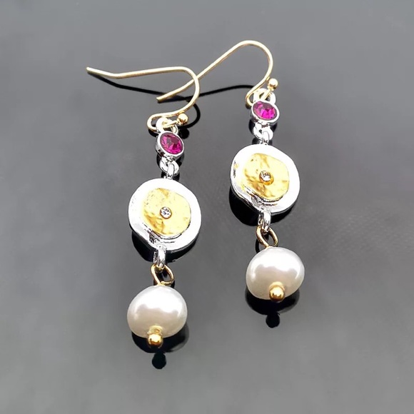 Two-Tone Pearl Earrings - Picture 3 of 4